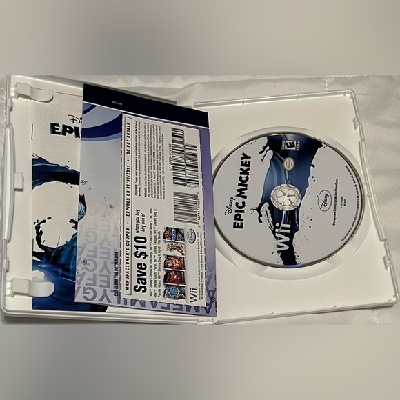 Wii Disney Epic Mickey Game - Picture 5 of 5
